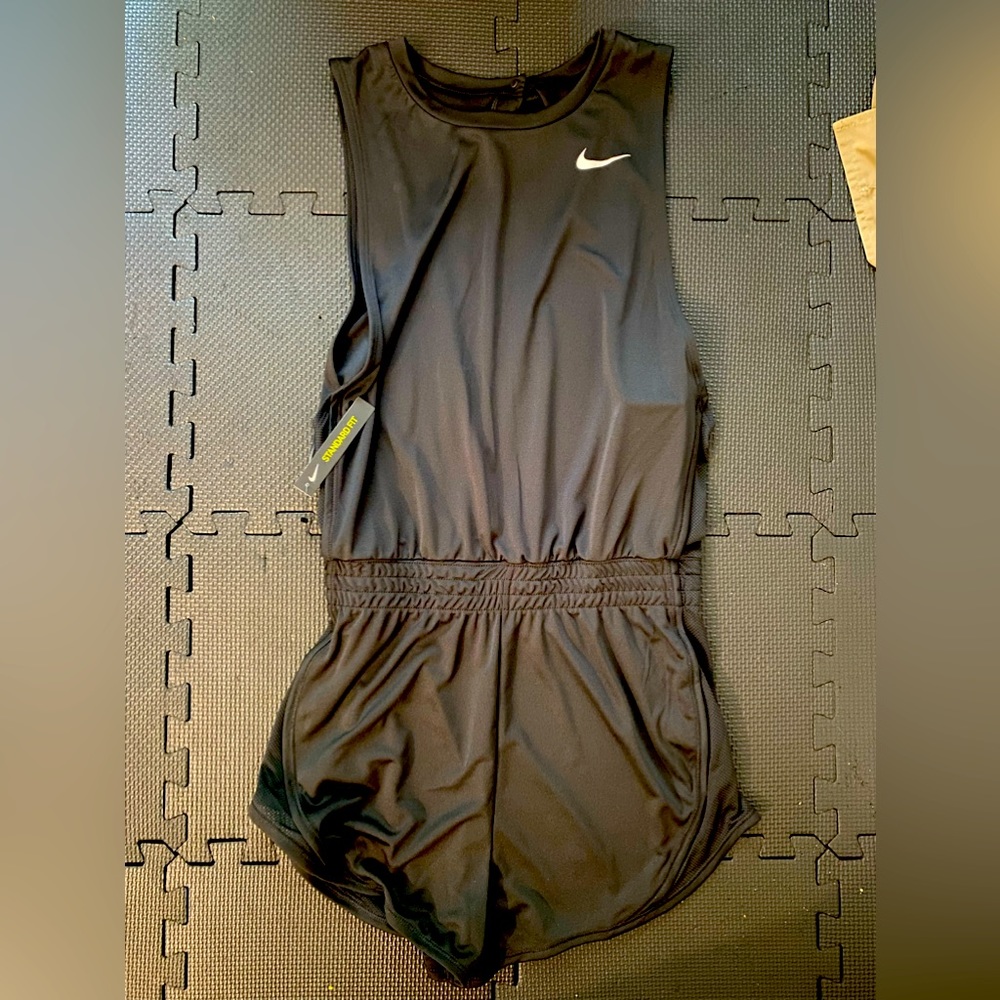 Nike Dri fit Romper 🖤😎